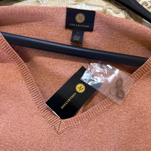 BNWT J M COLLECTION V-NECK ROSE GOLD LUREX SWEATER WITH GOLD BUTTON CUFF ACCENTS - Picture 7 of 7